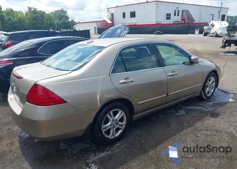 2007 Honda Accord 2.4 Ex from USA, damaged, VIN 1HGCM56887A174285
